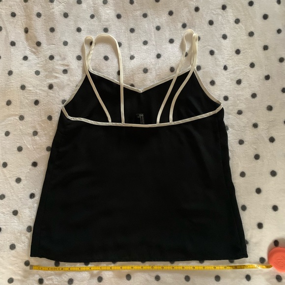 Black and white camisole - Picture 2 of 2